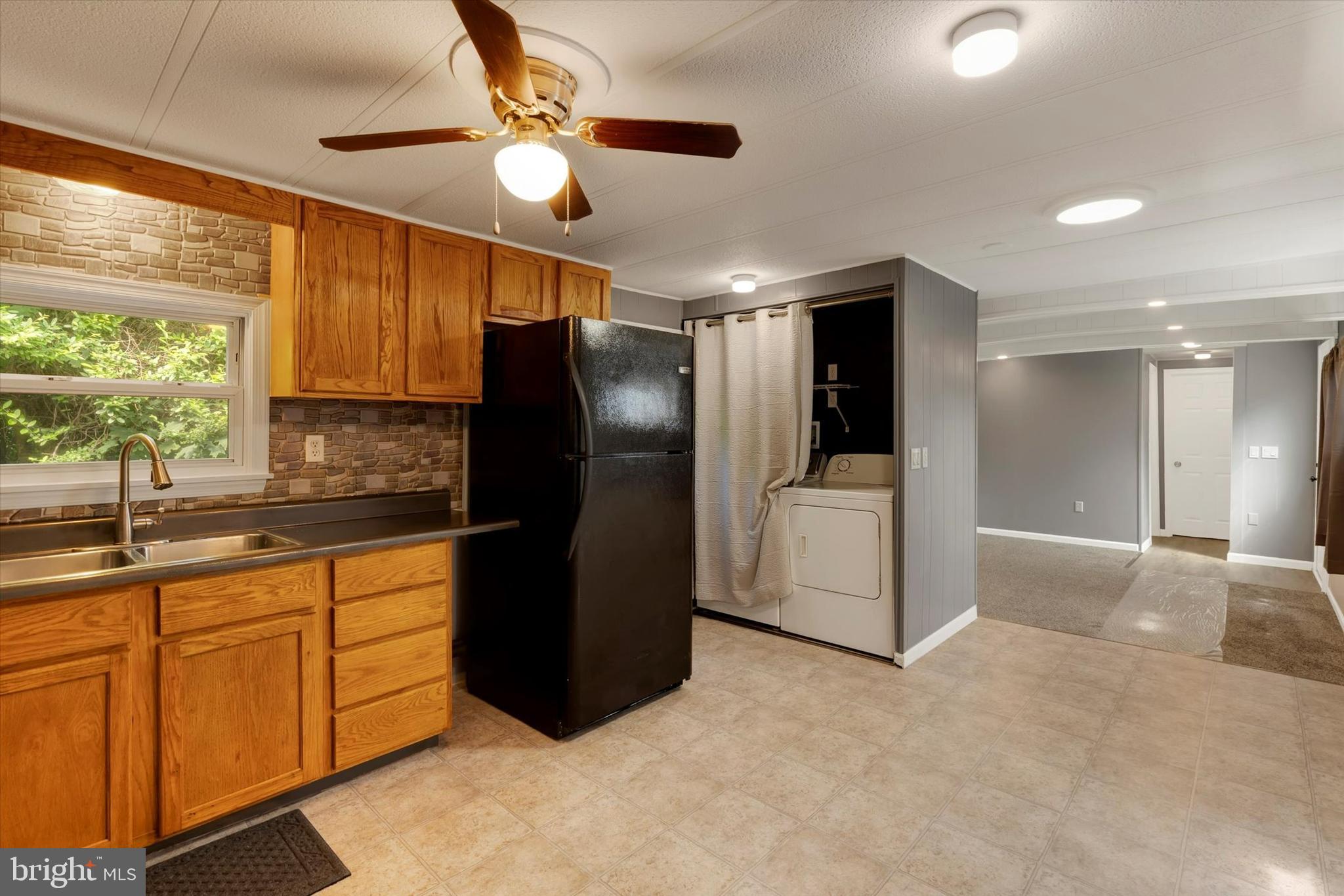 2 WINDSOR ACRES