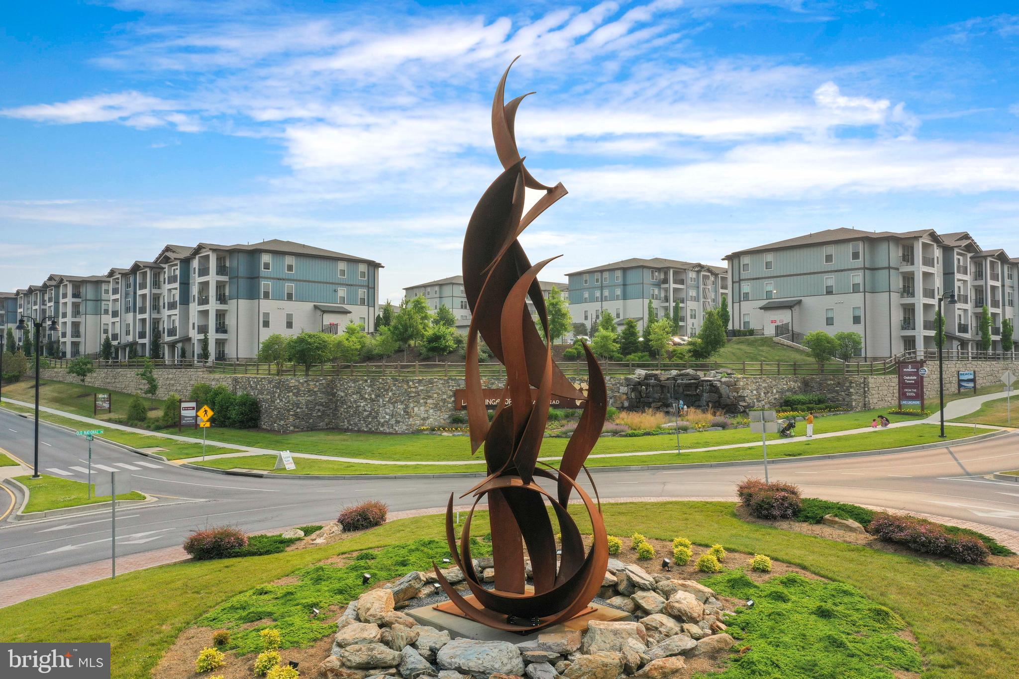 LAKE LINGANORE TOWN CENTER - Residential