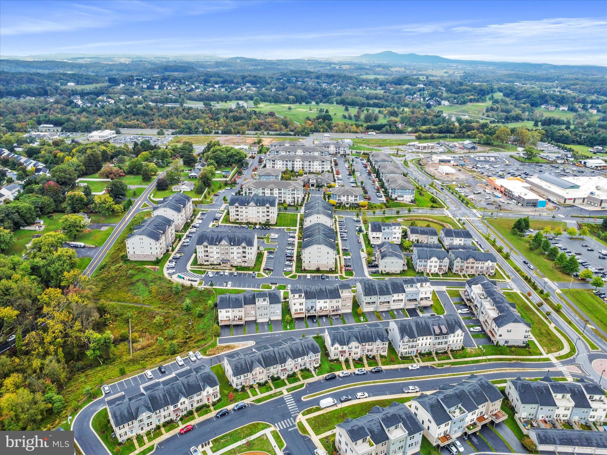 LAKE LINGANORE TOWN CENTER - Residential