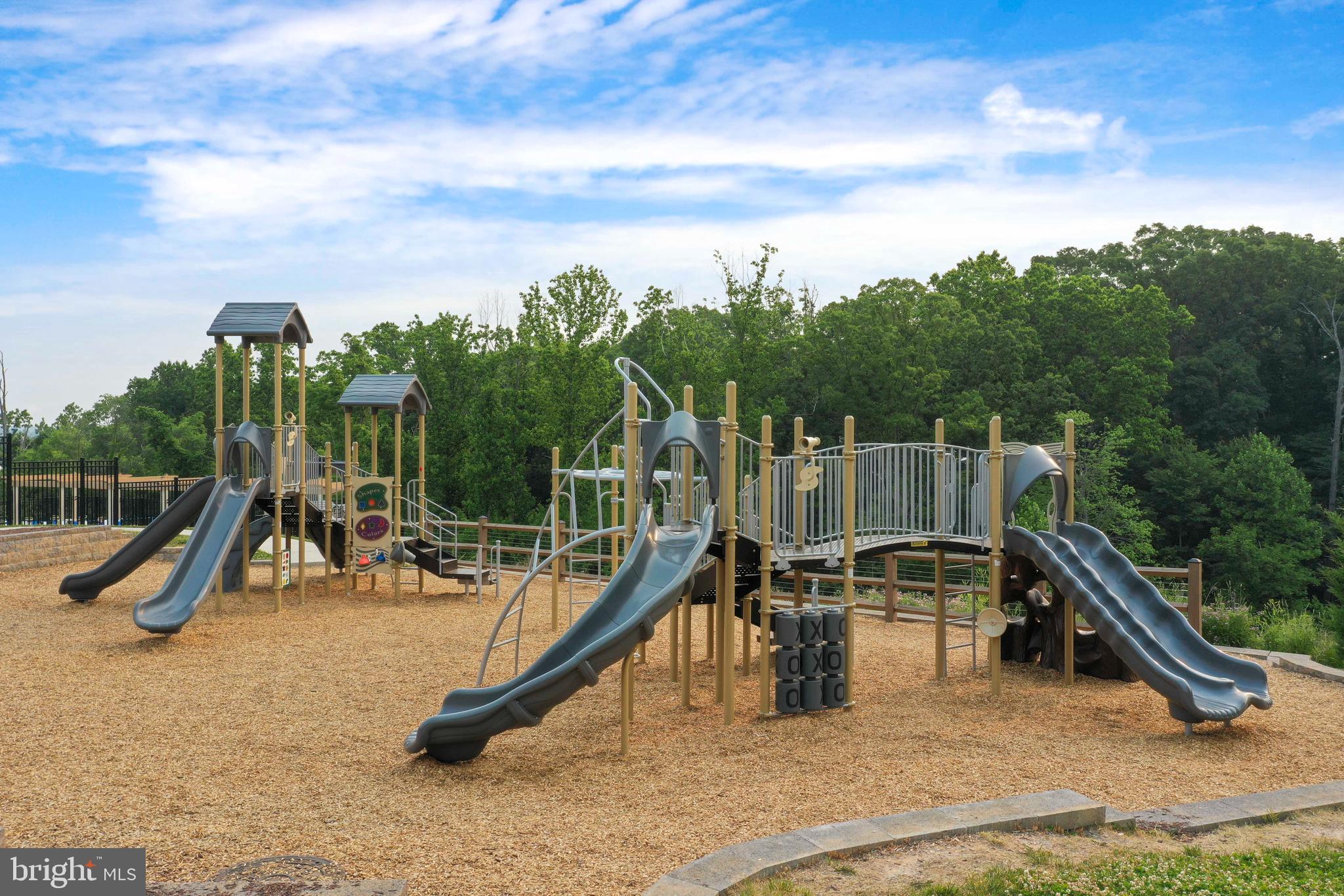 LAKE LINGANORE TOWN CENTER - Residential