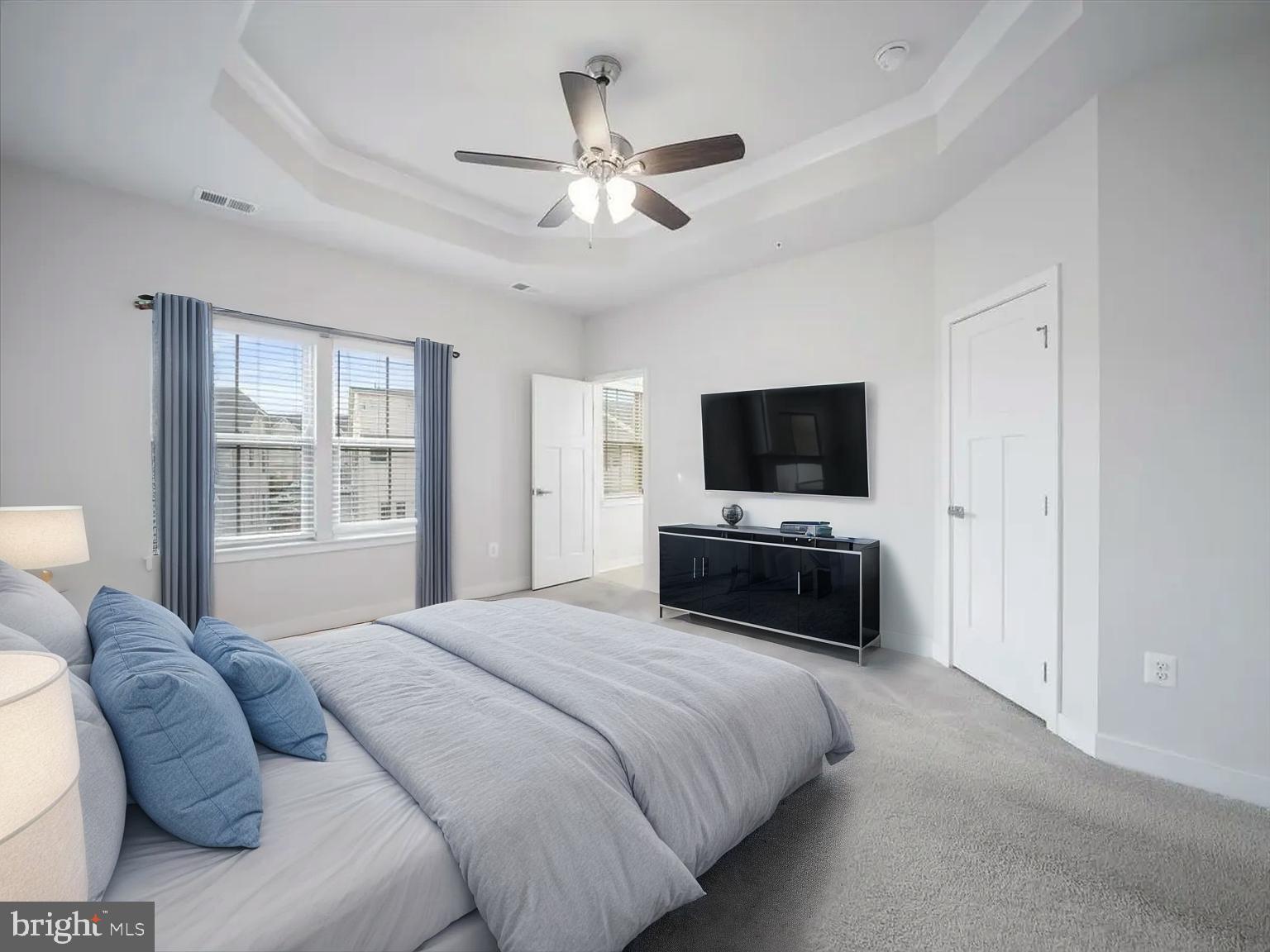 LAKE LINGANORE TOWN CENTER - Residential