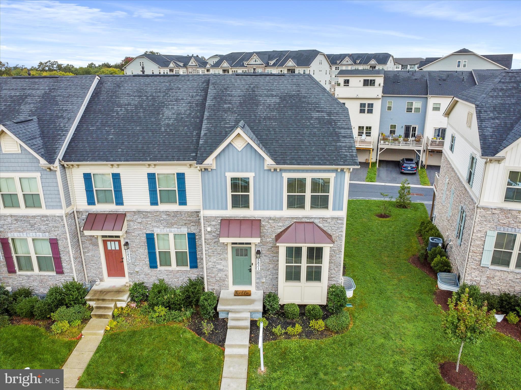 LAKE LINGANORE TOWN CENTER - Residential