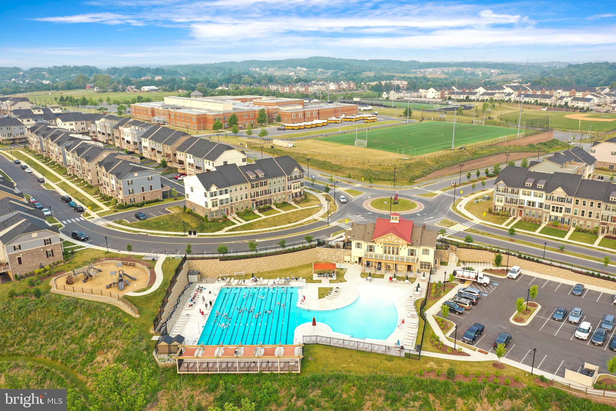 LAKE LINGANORE TOWN CENTER - Residential