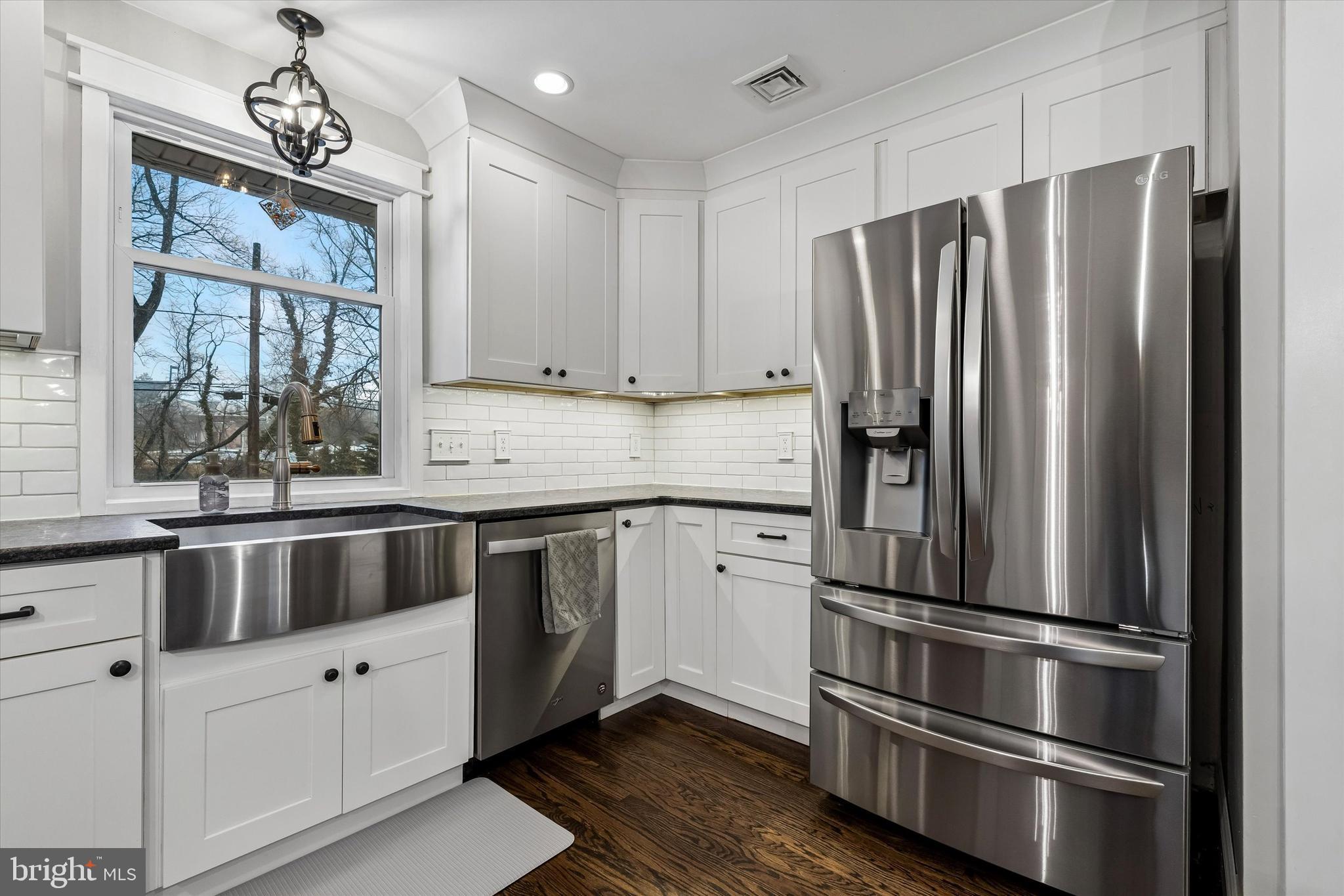 FAIRVIEW - Residential