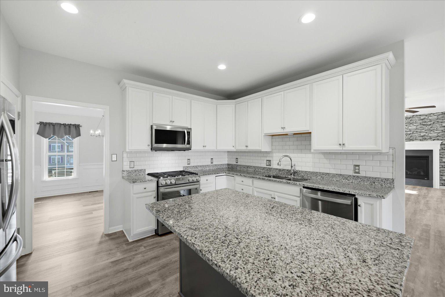 SPRING CREEK - Residential