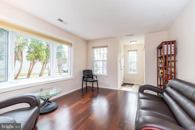 COUNTRY BEND - Residential