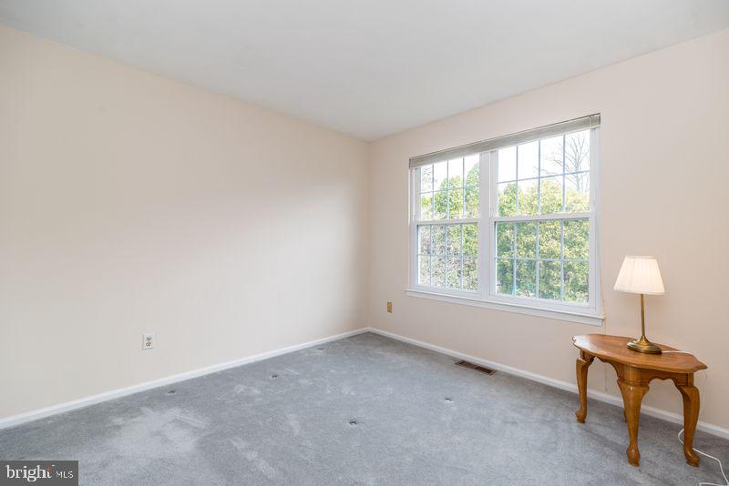 COUNTRY BEND - Residential