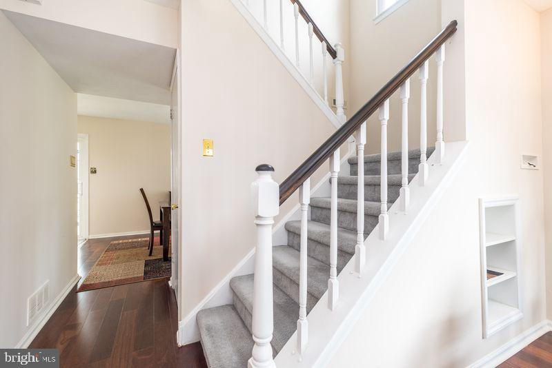 COUNTRY BEND - Residential