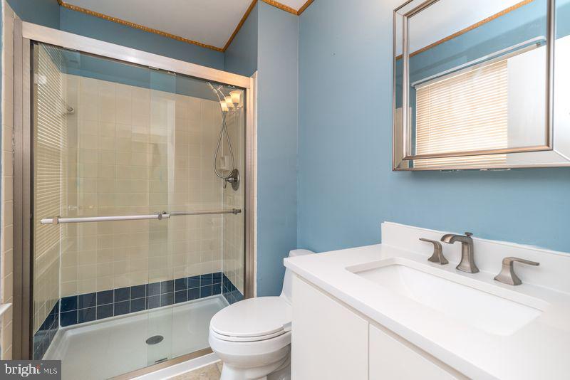 COUNTRY BEND - Residential