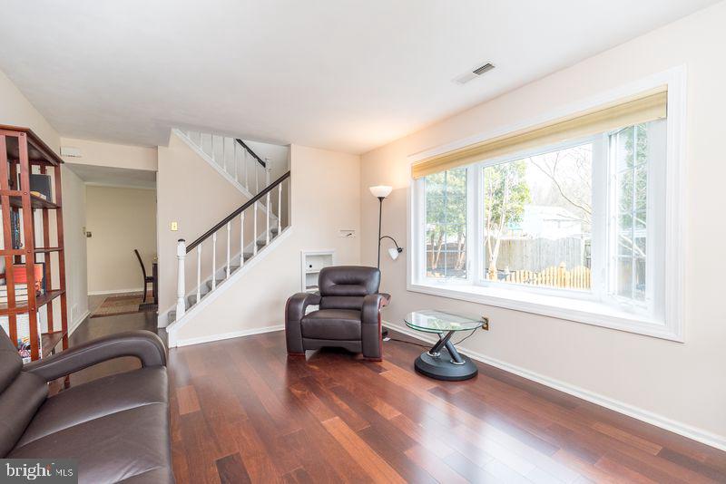 COUNTRY BEND - Residential