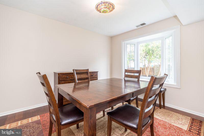 COUNTRY BEND - Residential