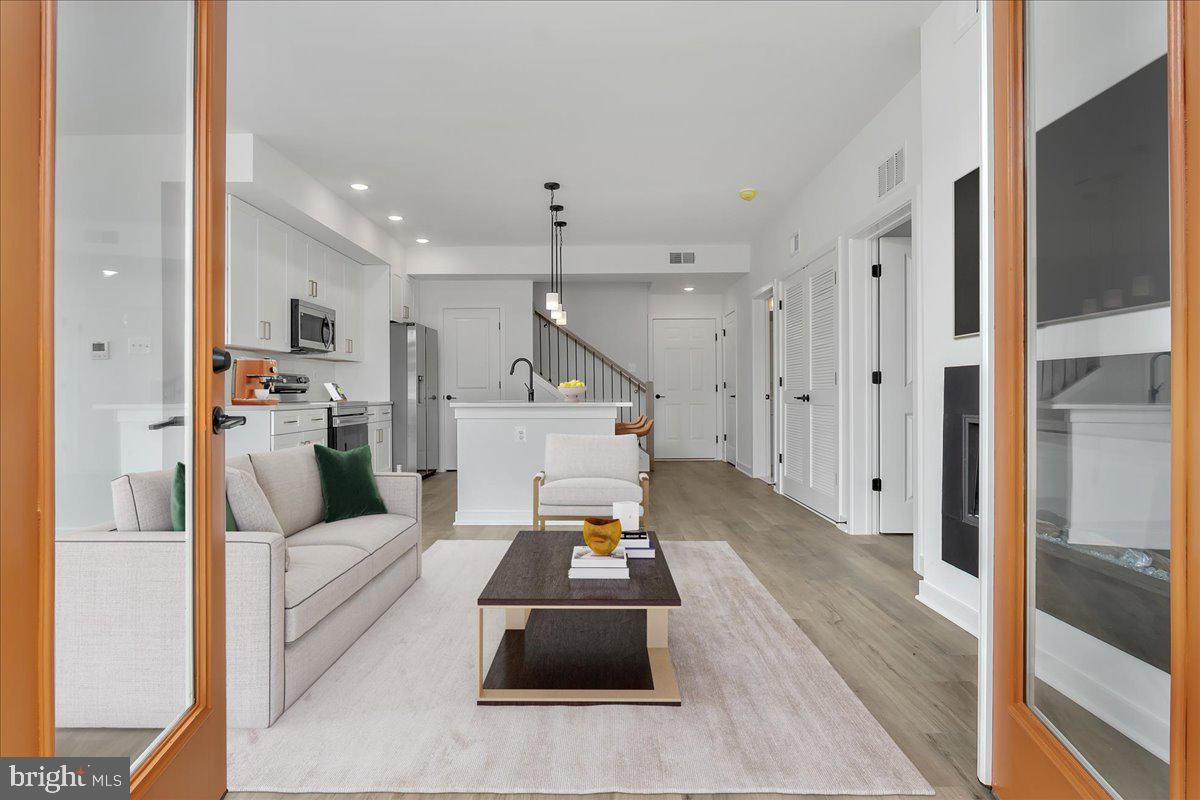 GAMBRILL GLENN - Residential