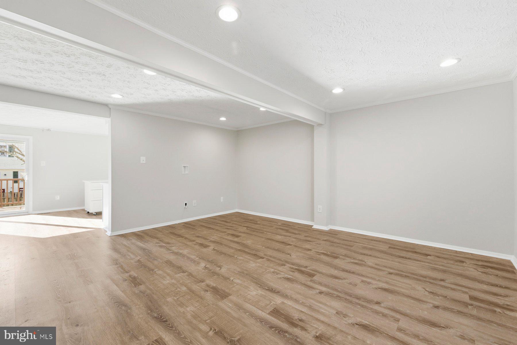 7310 GLENDOWER COURT