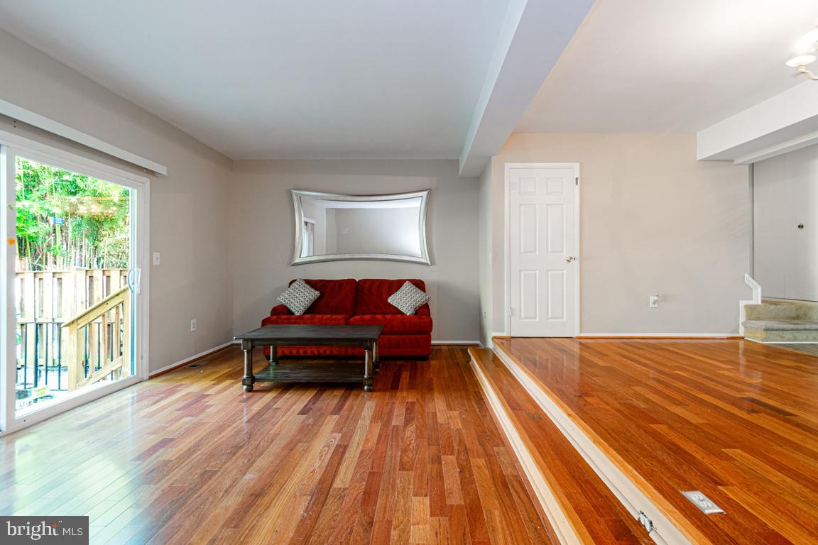 1217 SPRINGWOOD COURT