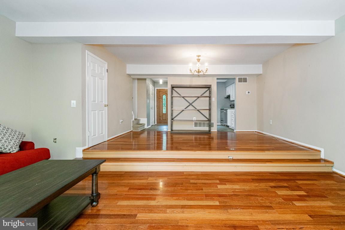 1217 SPRINGWOOD COURT