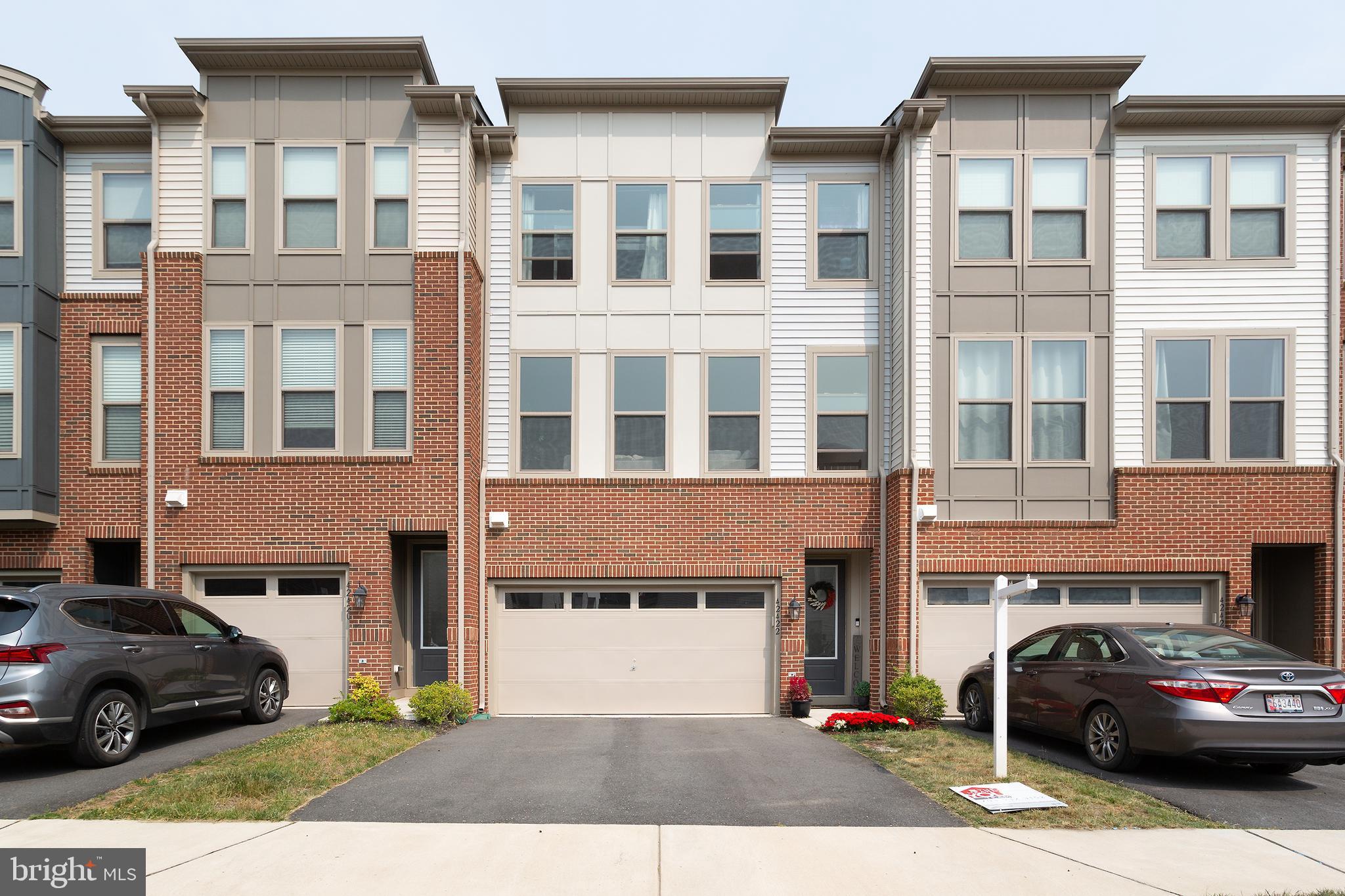 GLASCOCK FIELD AT STONE RIDGE - Residential