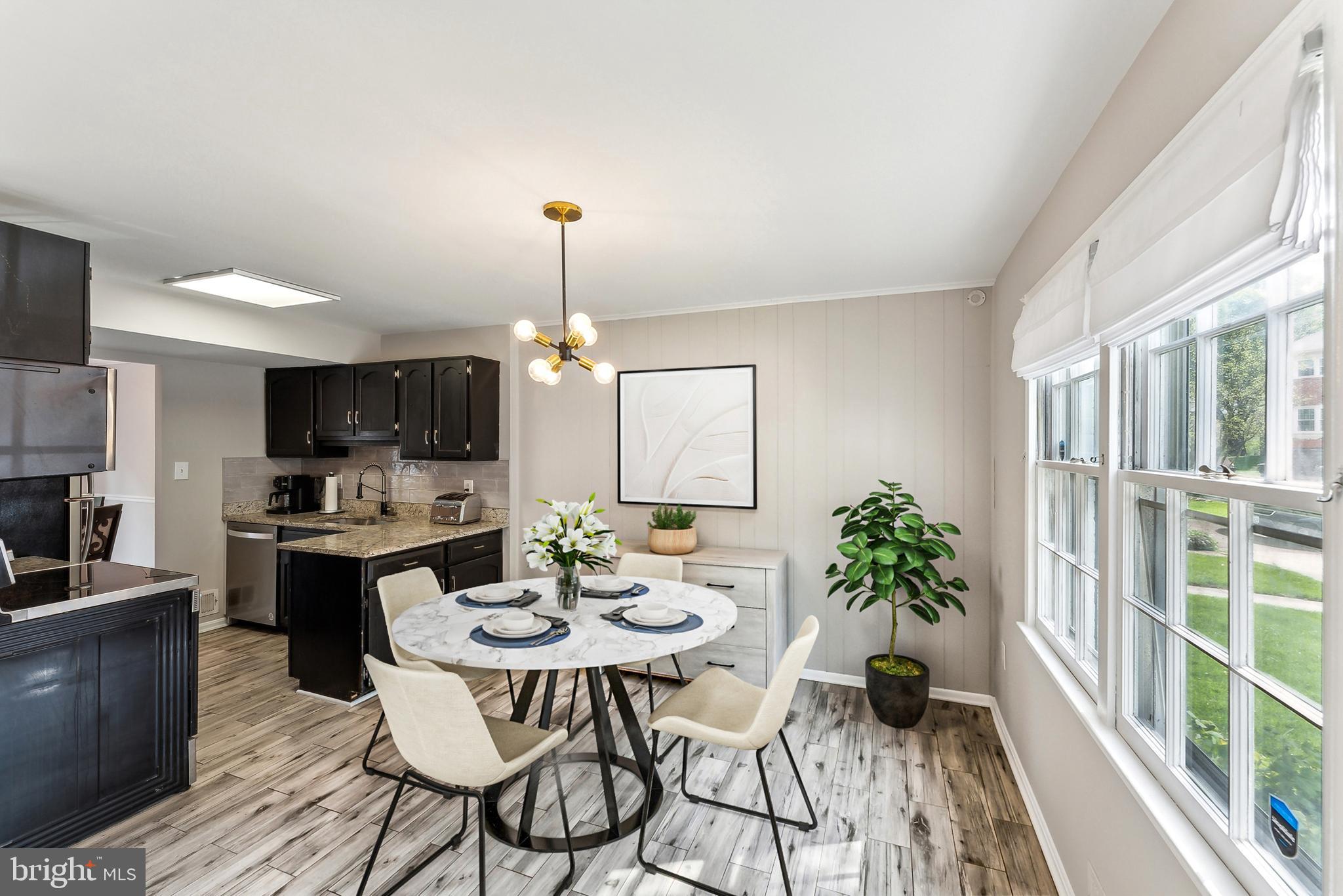 TOWNES OF ORANGE HUNT - Residential