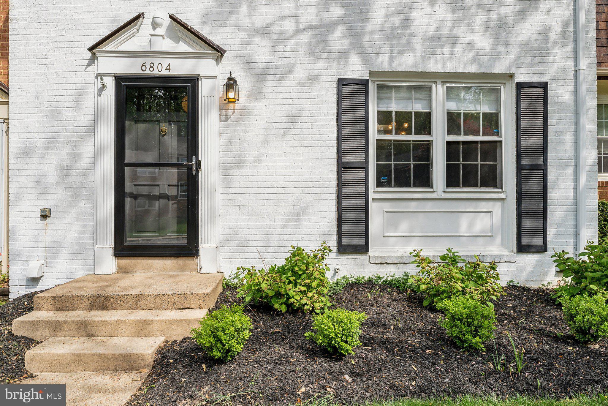 TOWNES OF ORANGE HUNT - Residential