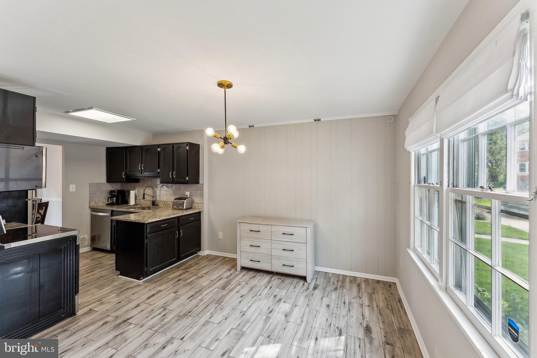 TOWNES OF ORANGE HUNT - Residential