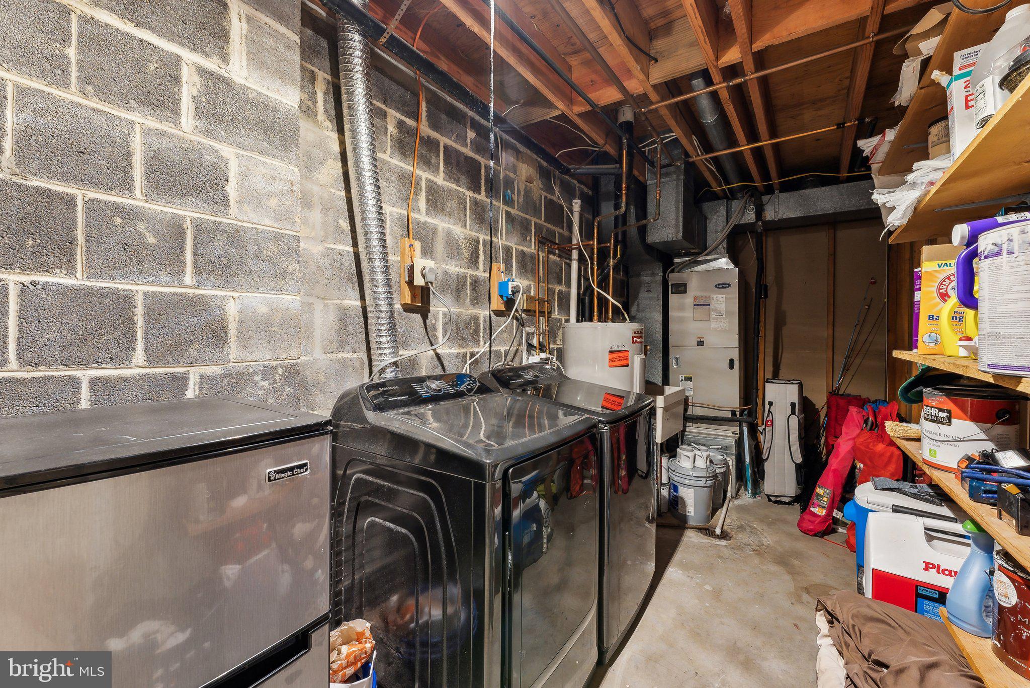 TOWNES OF ORANGE HUNT - Residential