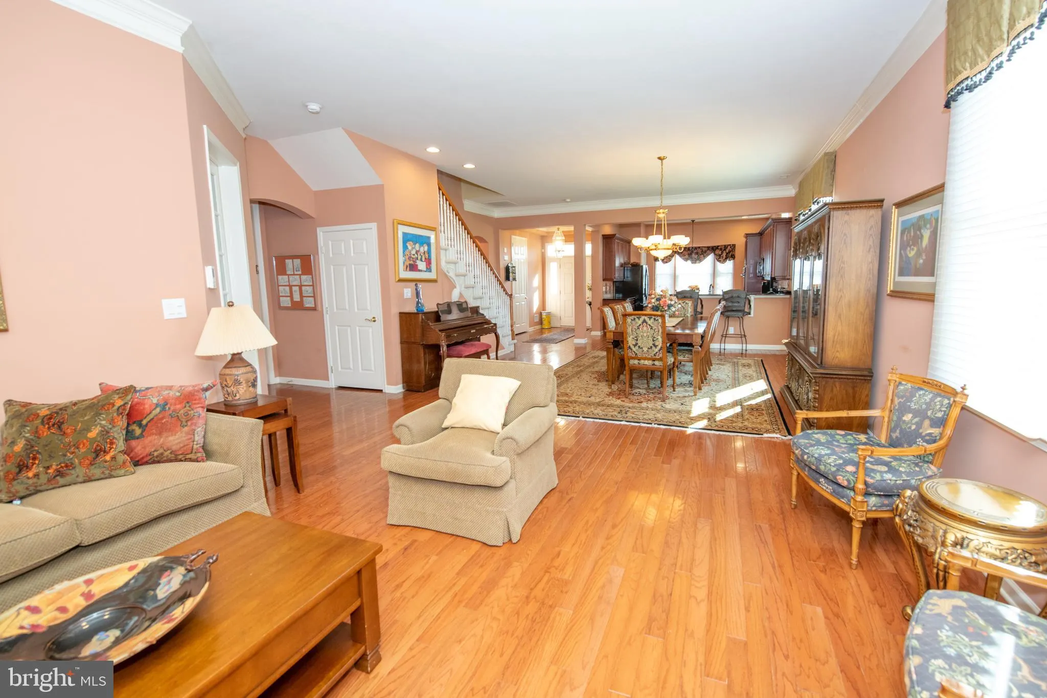 Southampton, Pennsylvania 18966, United States, 3 Bedrooms Bedrooms, ,3 BathroomsBathrooms,Residential,Pending,207765