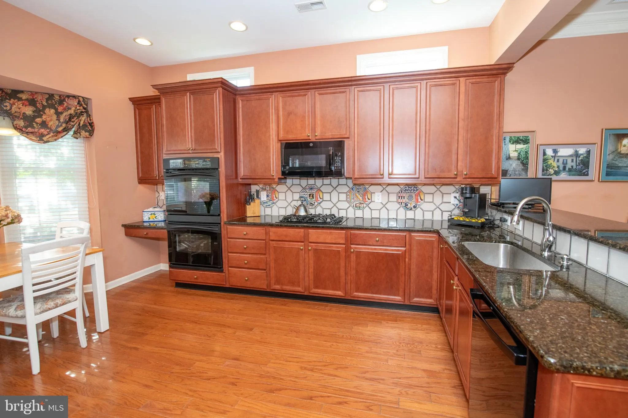 Southampton, Pennsylvania 18966, United States, 3 Bedrooms Bedrooms, ,3 BathroomsBathrooms,Residential,Pending,207765