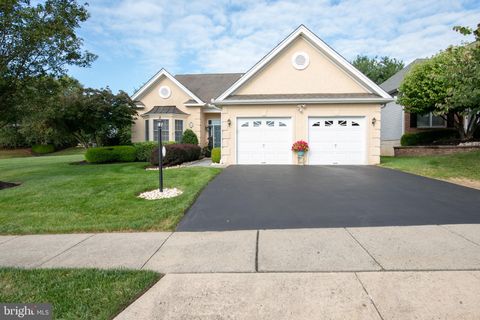102 KEENAN LANE HOLLAND PA 18966