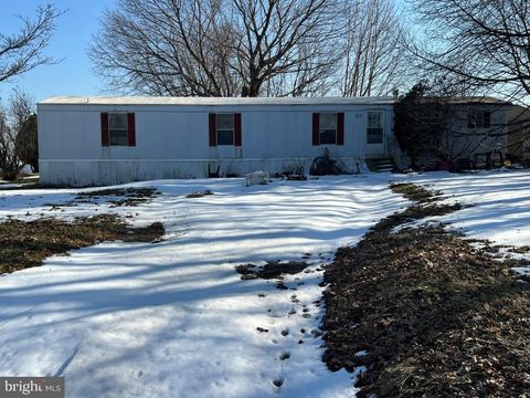 5740 MEADEVILLE ROAD GAP PA 17527