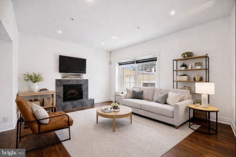 LANSDOWNE - Residential