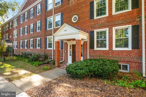 Photo of 3006 S Columbus Street #A1, ARLINGTON, VA 22206 (MLS # VAAR2081316)