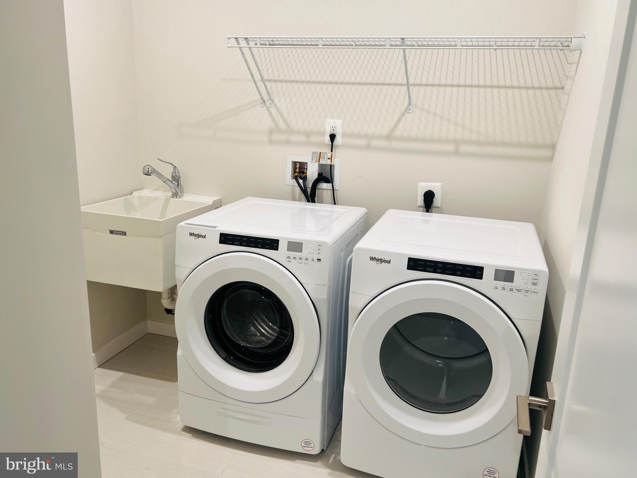 METRO WALK AT MOOREFIELD STATION - Residential Lease