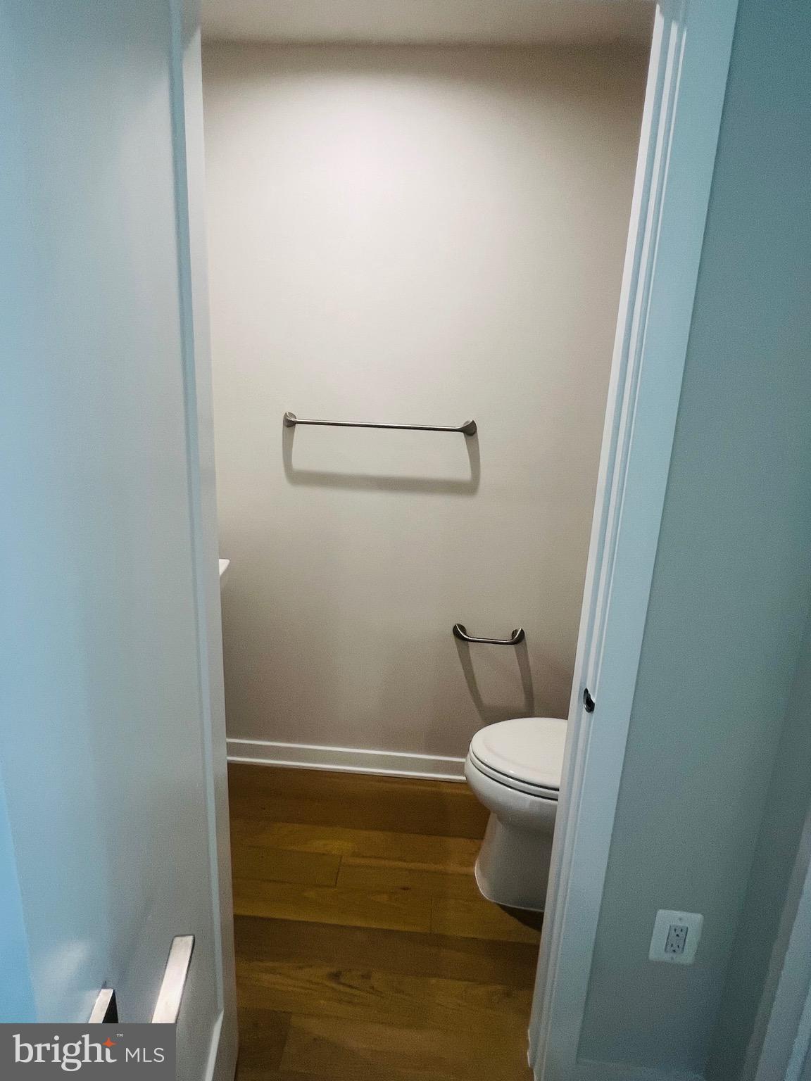 METRO WALK AT MOOREFIELD STATION - Residential Lease