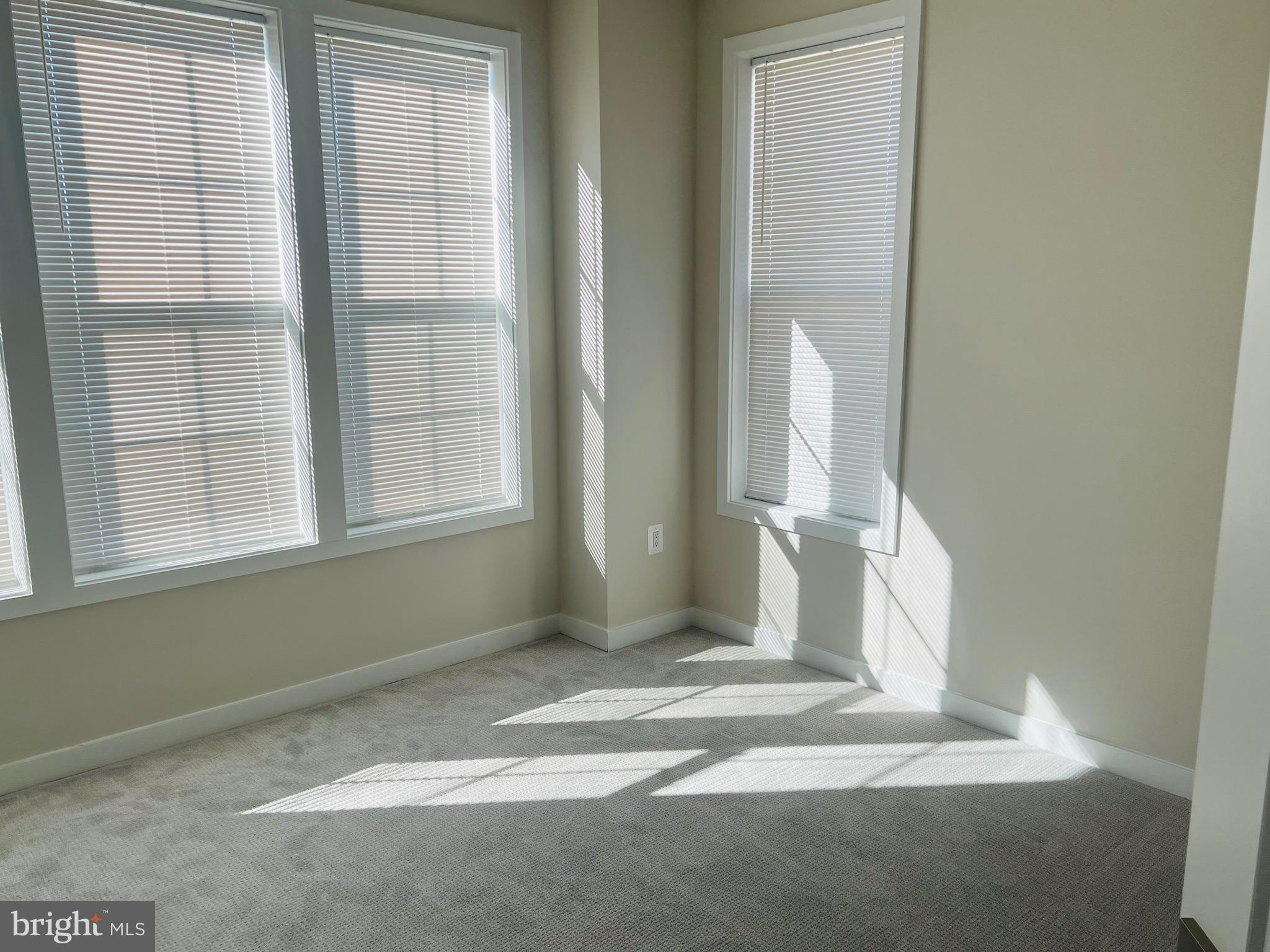 METRO WALK AT MOOREFIELD STATION - Residential Lease