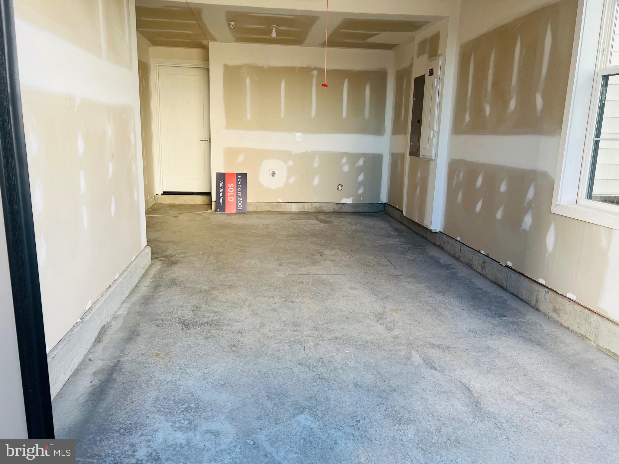 METRO WALK AT MOOREFIELD STATION - Residential Lease