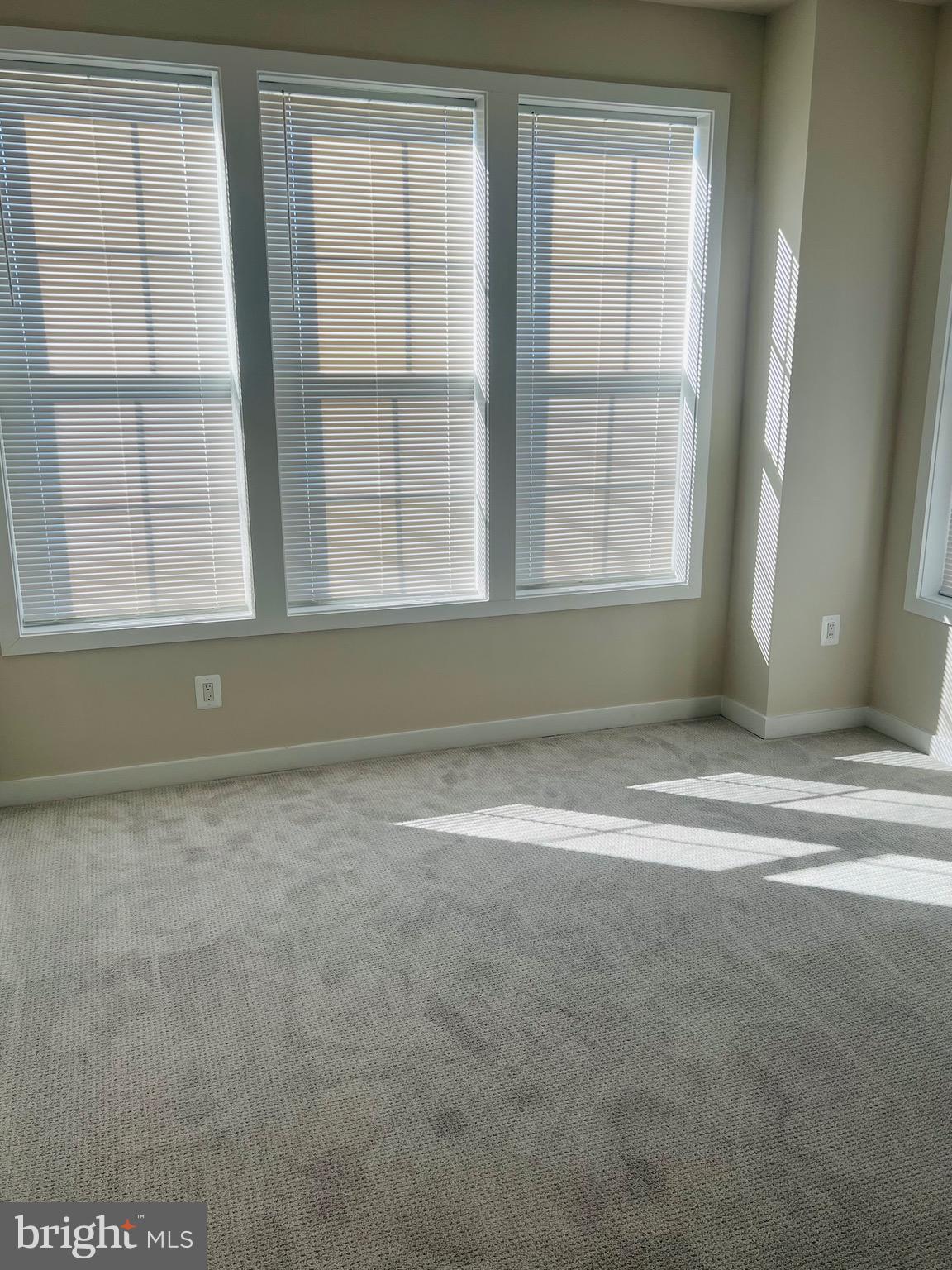 METRO WALK AT MOOREFIELD STATION - Residential Lease