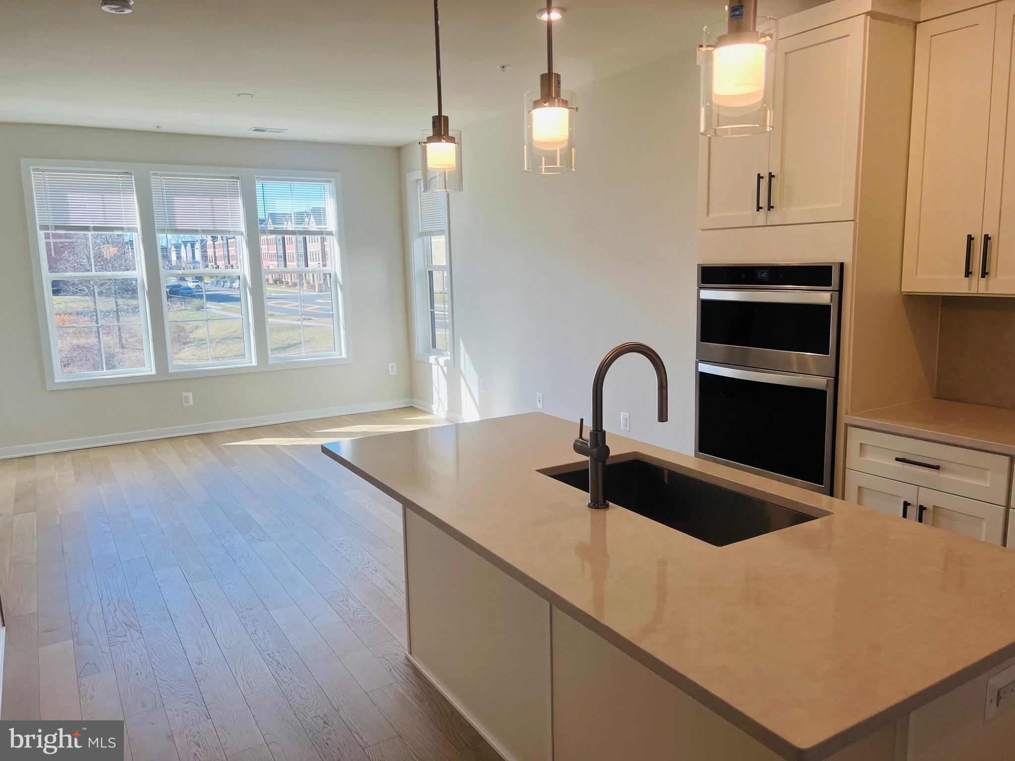 METRO WALK AT MOOREFIELD STATION - Residential Lease