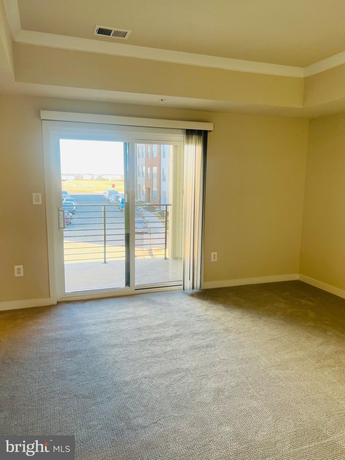 METRO WALK AT MOOREFIELD STATION - Residential Lease