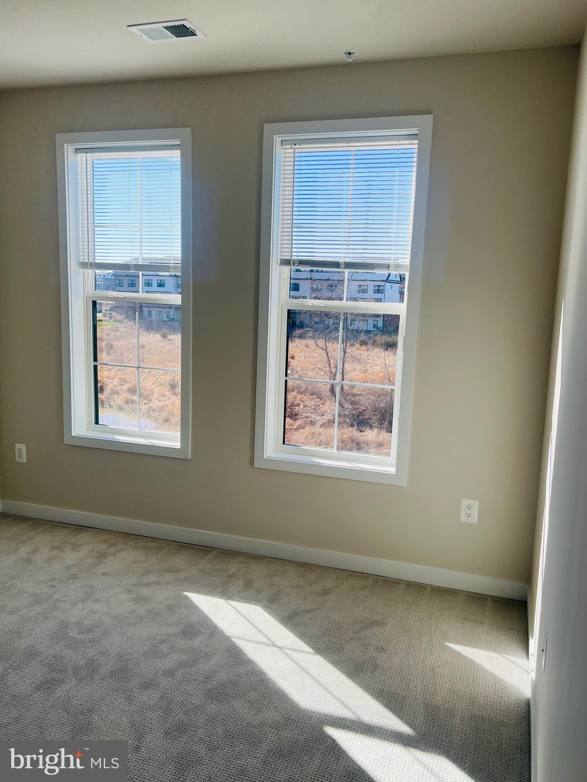 METRO WALK AT MOOREFIELD STATION - Residential Lease