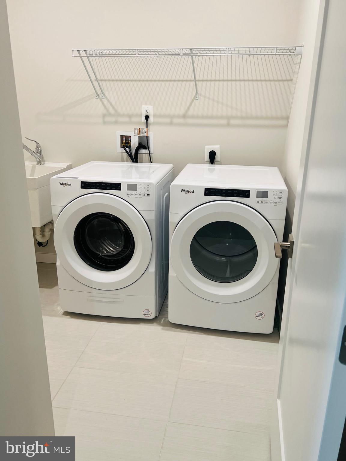 METRO WALK AT MOOREFIELD STATION - Residential Lease