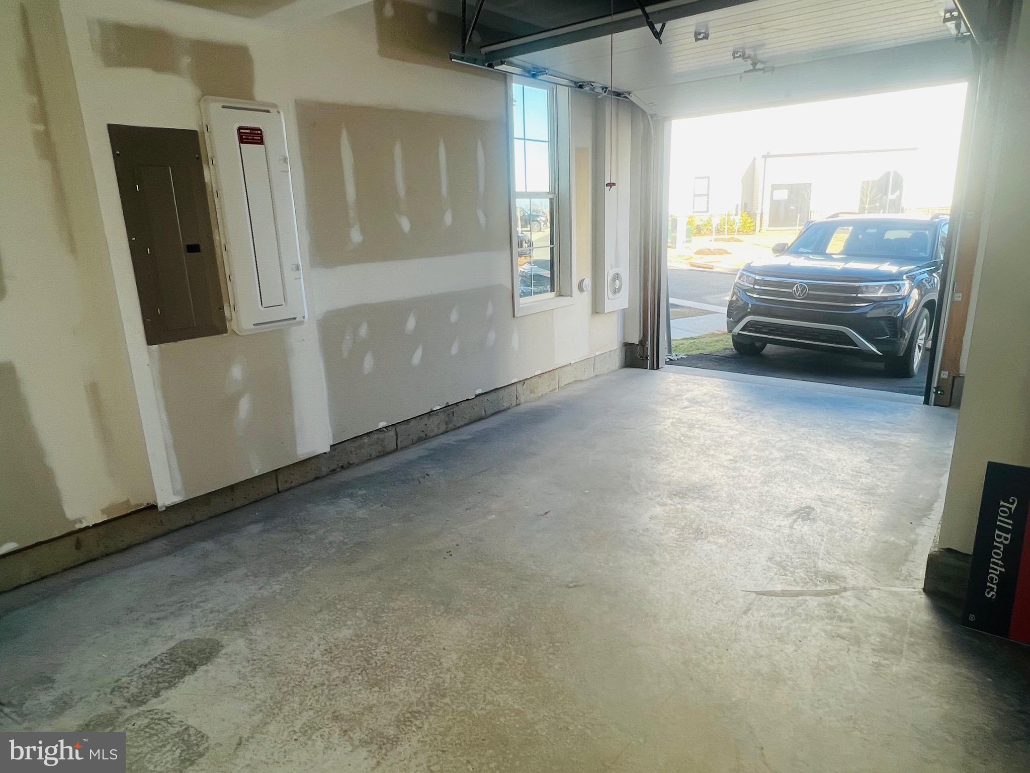 METRO WALK AT MOOREFIELD STATION - Residential Lease