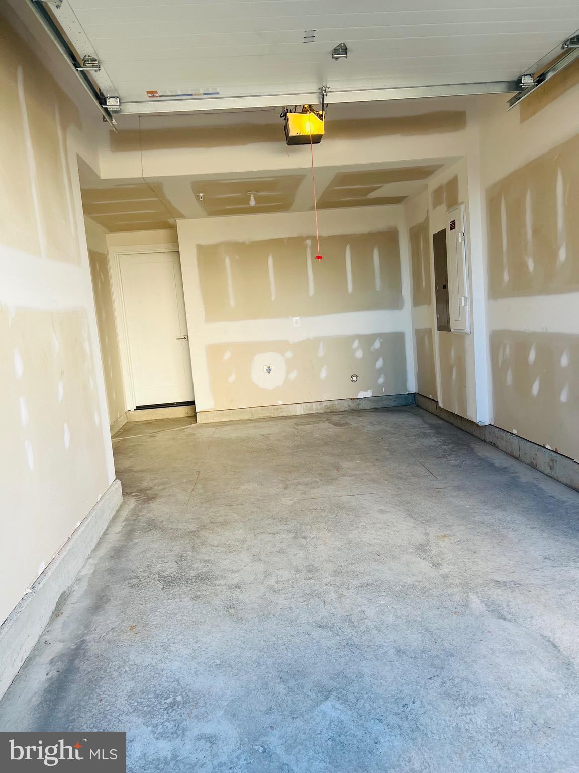 METRO WALK AT MOOREFIELD STATION - Residential Lease