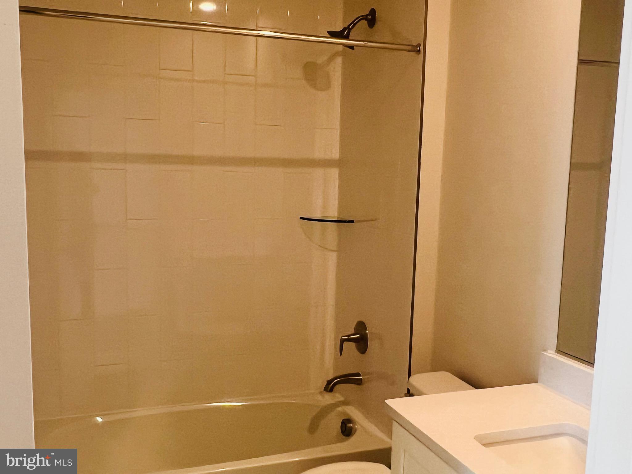 METRO WALK AT MOOREFIELD STATION - Residential Lease