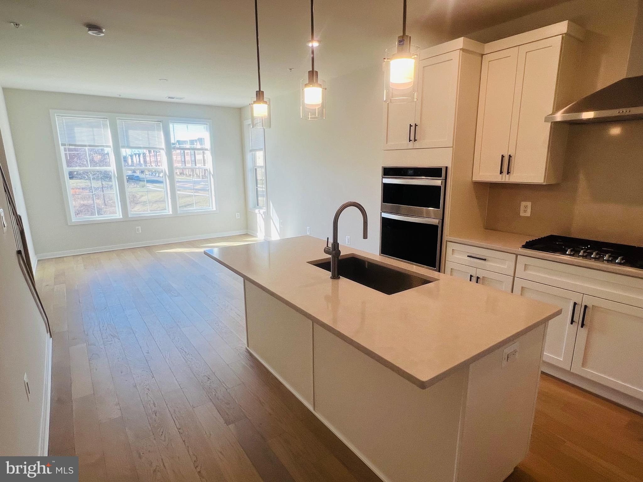 METRO WALK AT MOOREFIELD STATION - Residential Lease