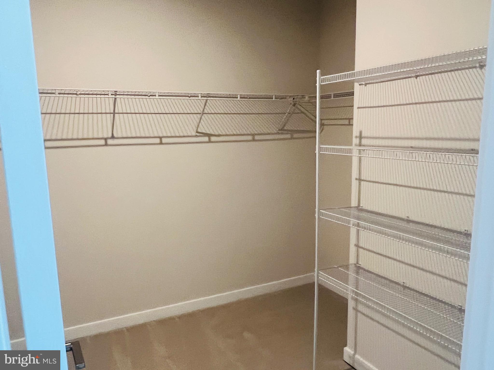 METRO WALK AT MOOREFIELD STATION - Residential Lease