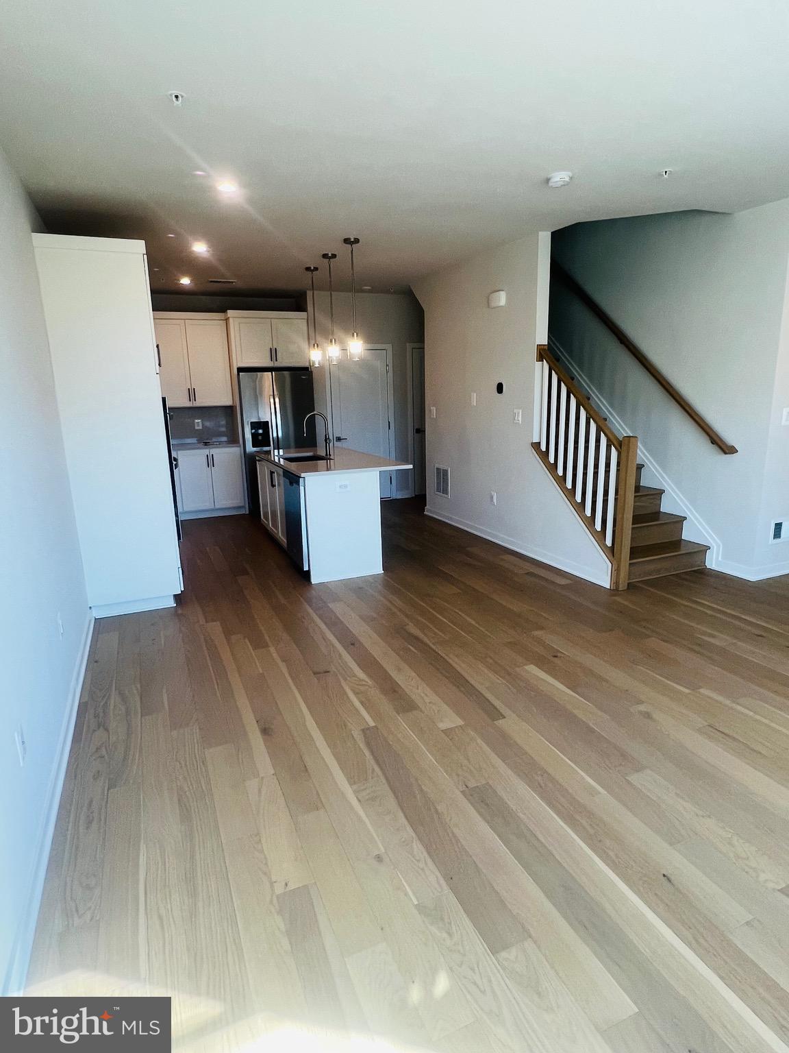 METRO WALK AT MOOREFIELD STATION - Residential Lease