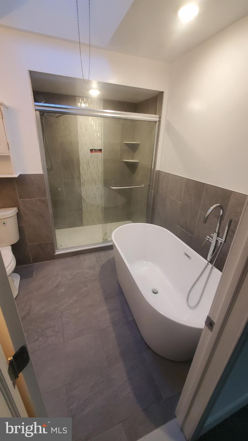 WEST OAK LANE - Residential