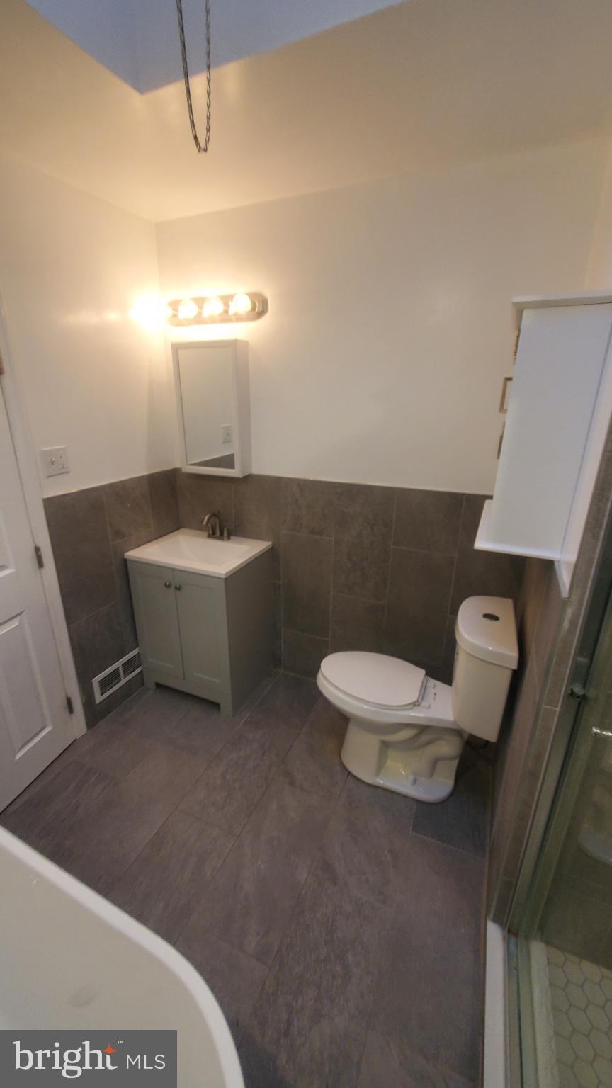 WEST OAK LANE - Residential