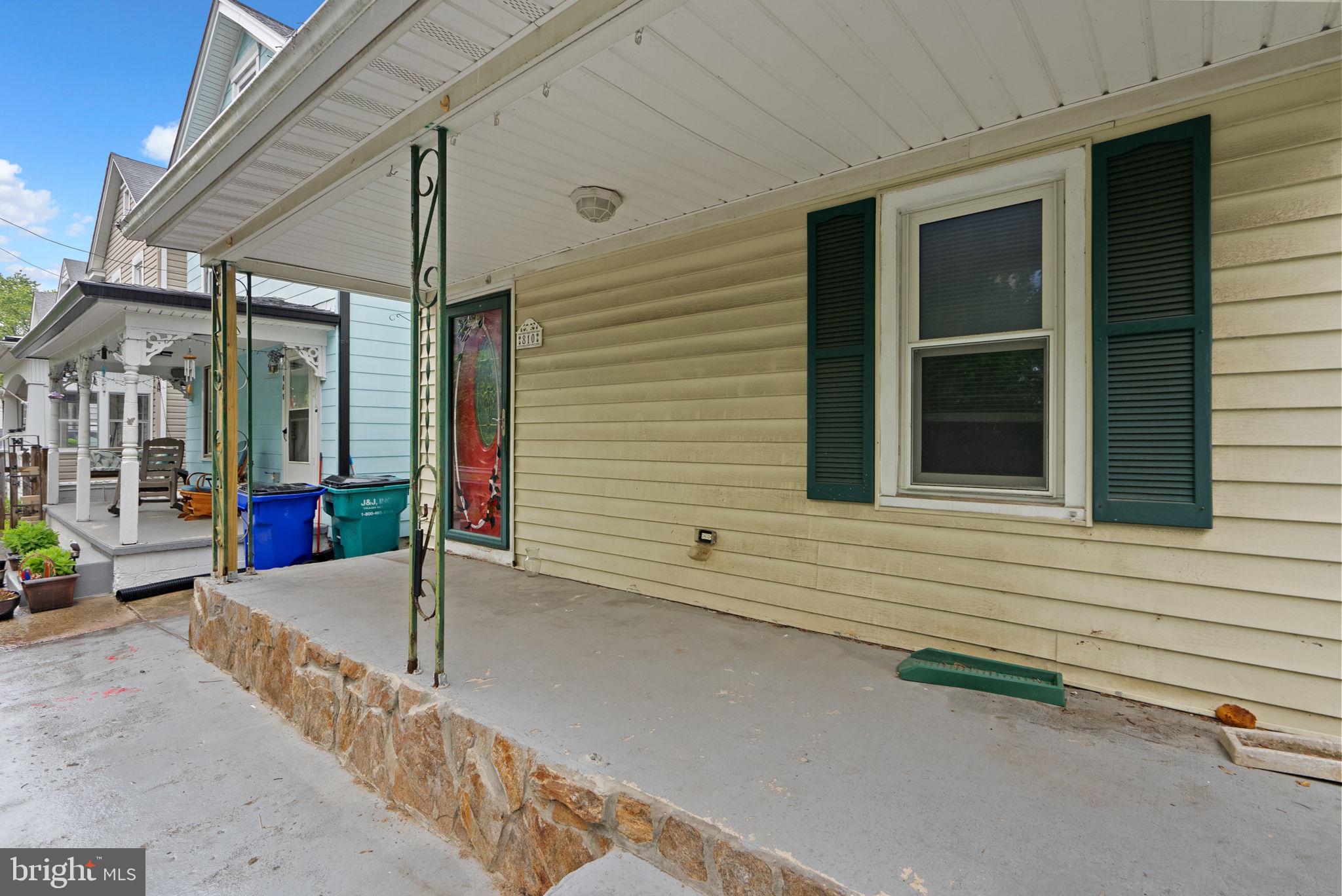 810 KNOXVILLE ROAD