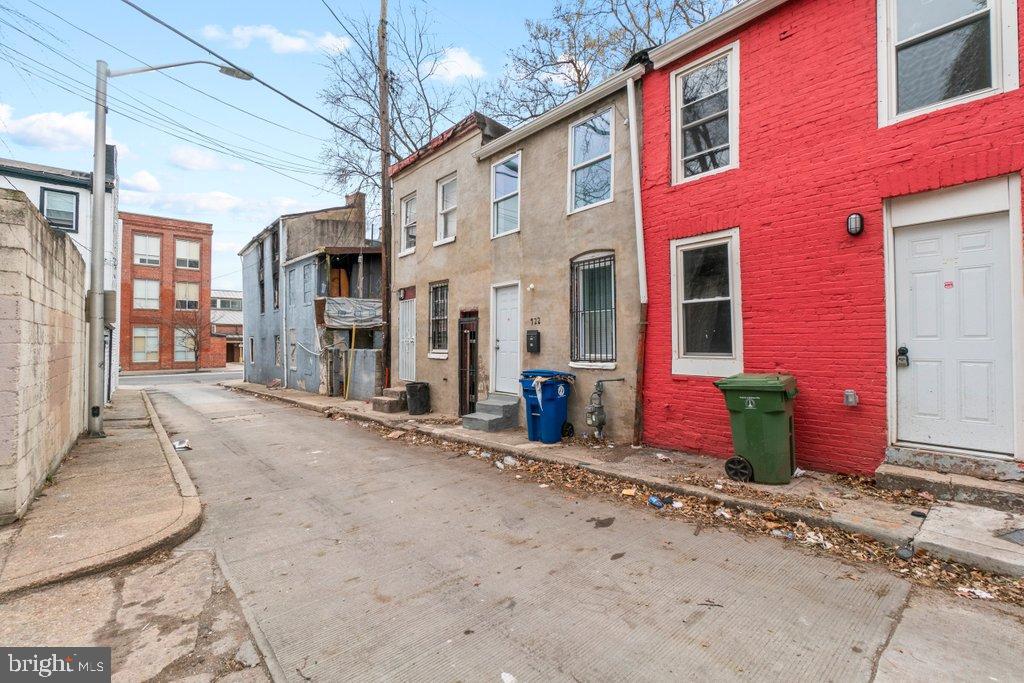 122 S CARLTON STREET