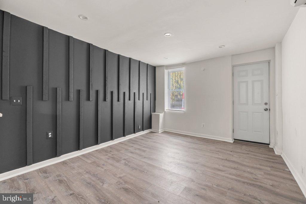 122 S CARLTON STREET